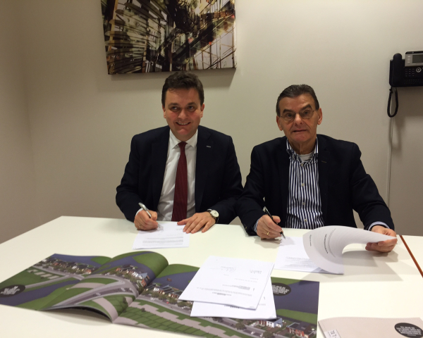 Planetensingel ondertekening.JPG